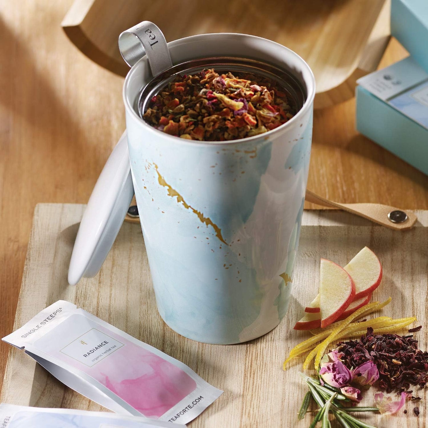 Tea Forte Kati Cup in Wellbeing, Ceramic Tea Infuser Cup with Infuser Basket and Lid for Steeping Loose Leaf Tea