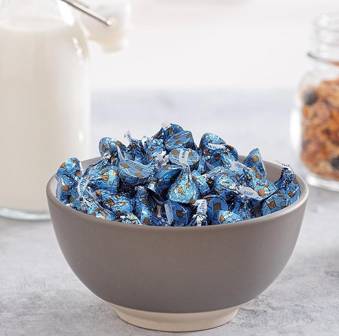Hersheys Kisses Milklicious Milk Chocolate with Creamy Chocolate Milk Filling - Approx 300 Individually Wrapped Easter Candy Bulk Bag - 3 Pound