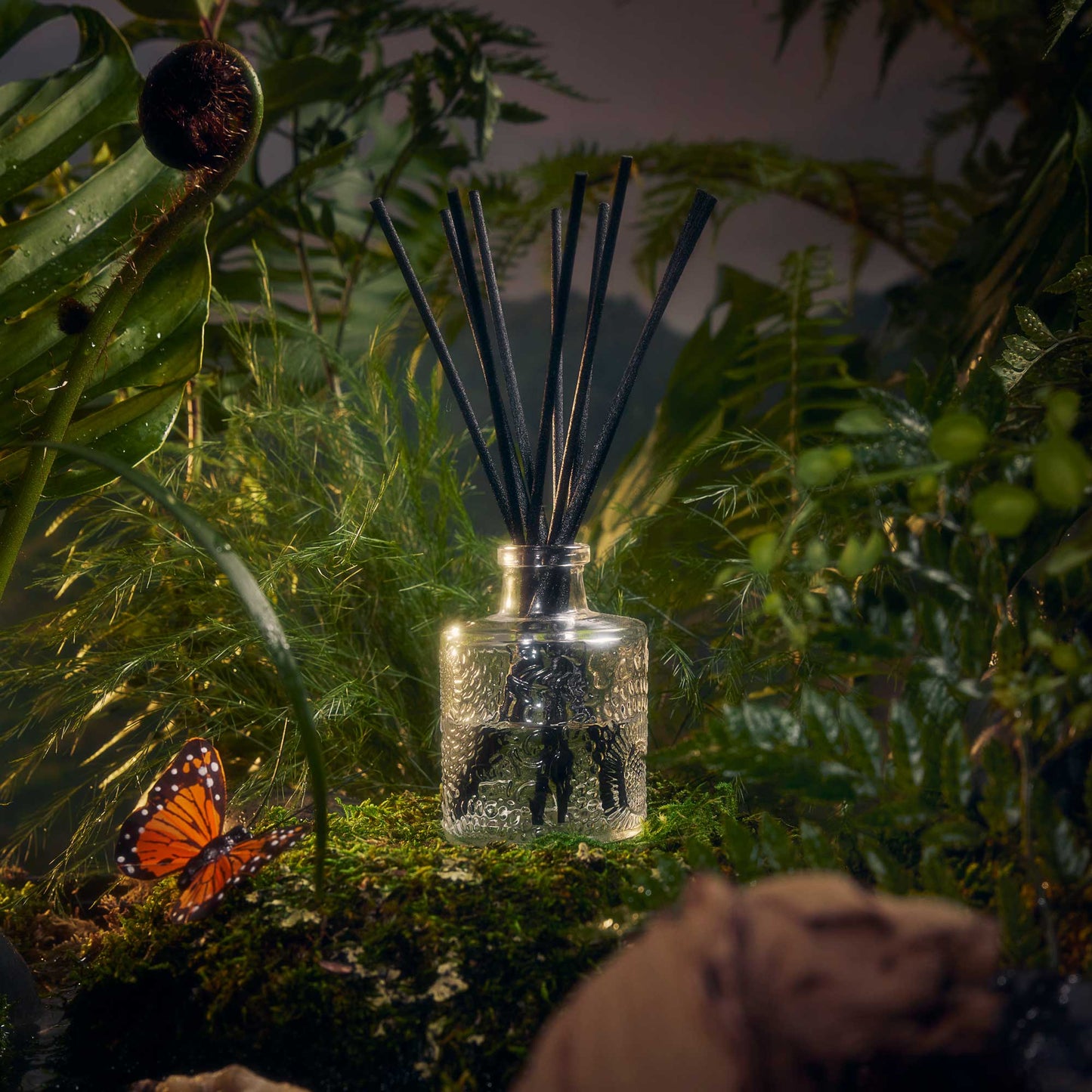 Voluspa Reed Diffuser TEMPLE MOSS