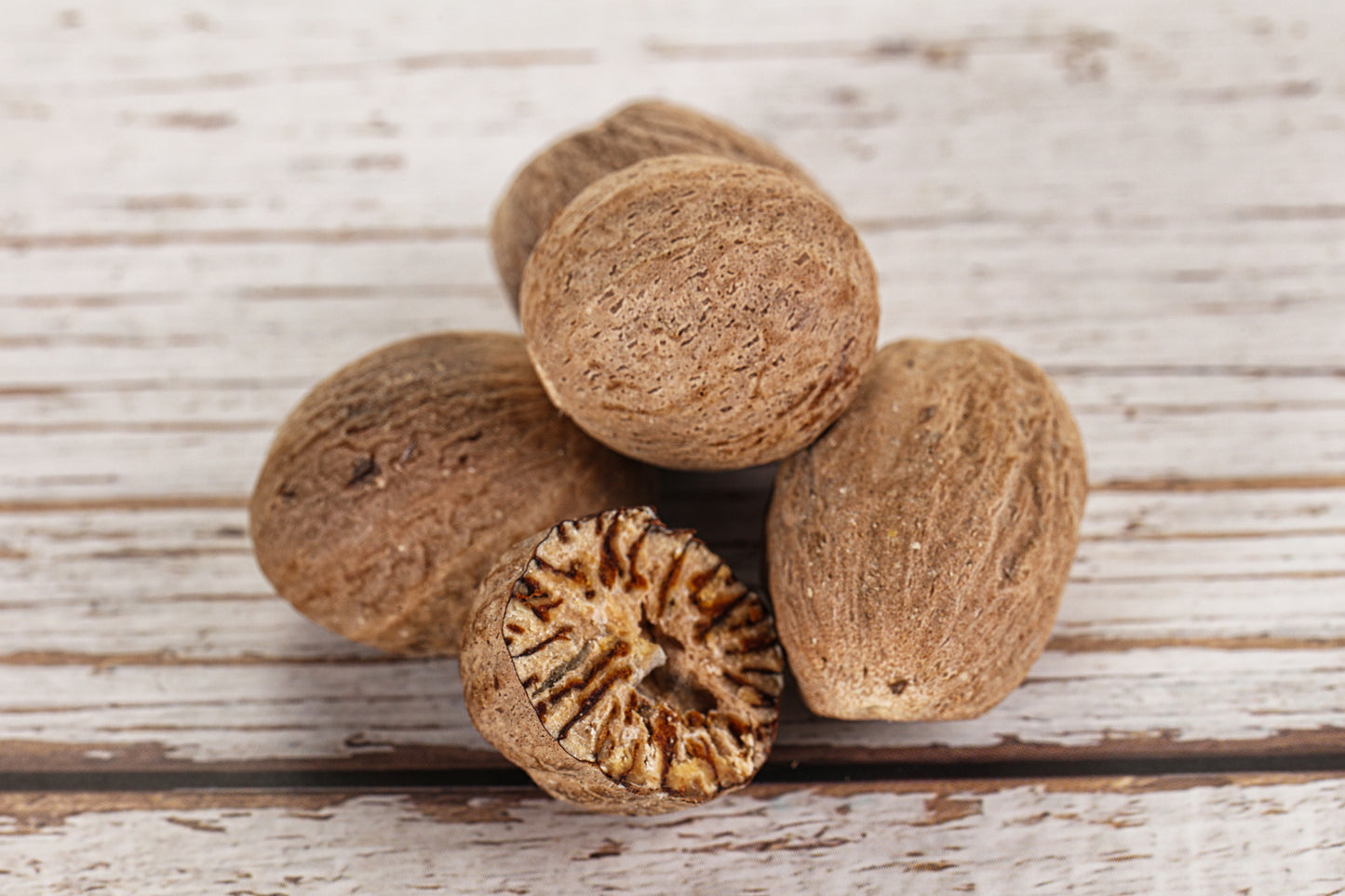 Fresh Organic Whole Nutmeg 4 Pounds
