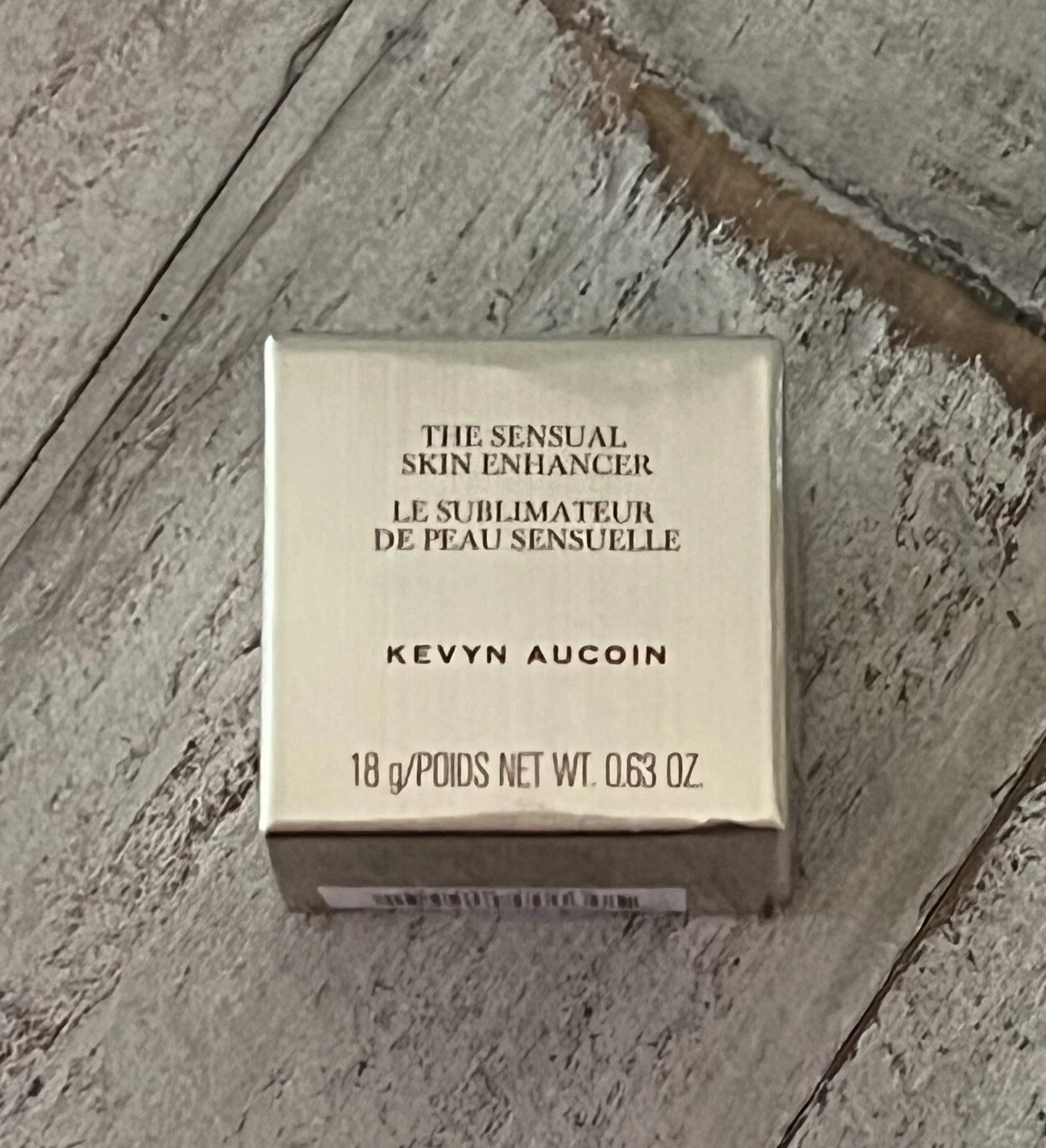 KEVYN AUCOIN ~ The Sensual Skin Enhancer Makeup/Concealer- SX15 - 18 g/0.63 Oz.