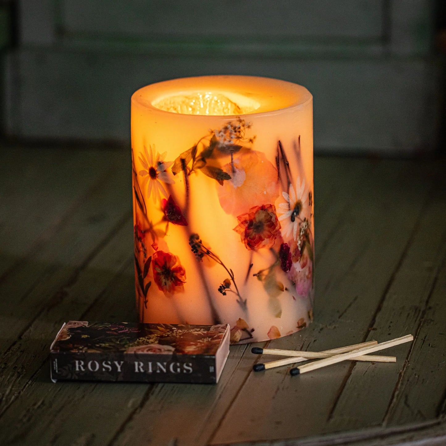 Rosy Rings Apricot Rose Candle - 5.5
