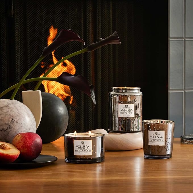 Voluspa Makassar Ebony & Peach Candle | Large Glass Jar | 18 Oz | 100 Hour Burn Time | Coconut Wax for Clean Burning |