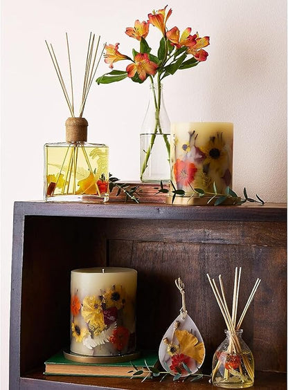 Rosy Rings Medium Round Botanical Candle - Honey Tobacco