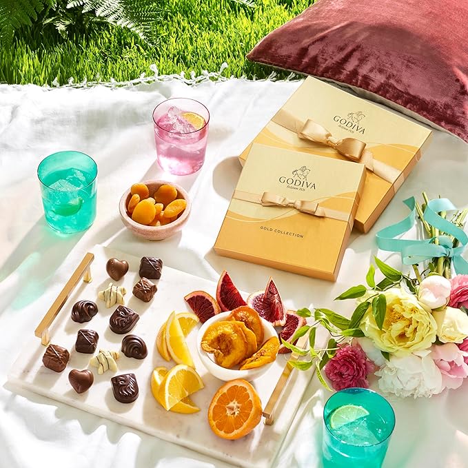Godiva New York 19 pieces 6.9 oz box