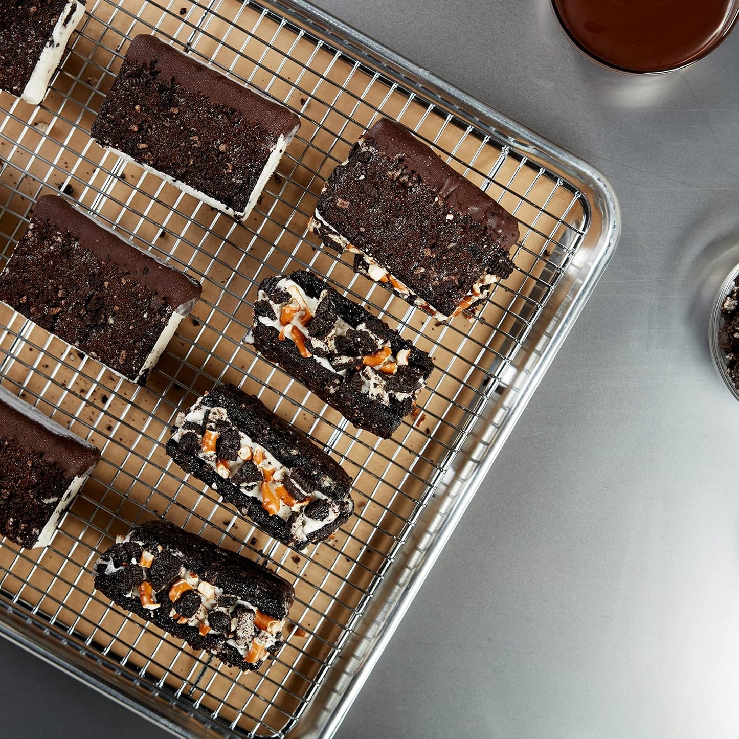 Nabisco Oreo Medium Cookie Pieces 25 Pound