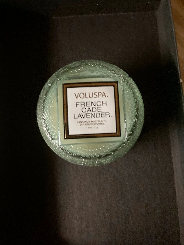Voluspa French Cade & Lavender Macaron Candle