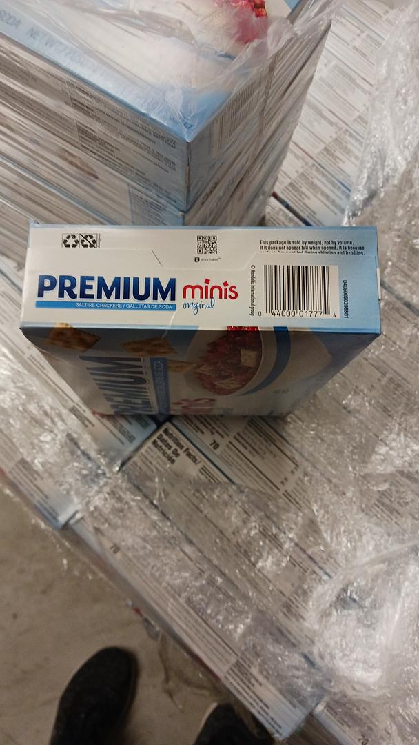 Nabisco Premium Mini Saltine Crackers 11 oz (Case Pack of 6)