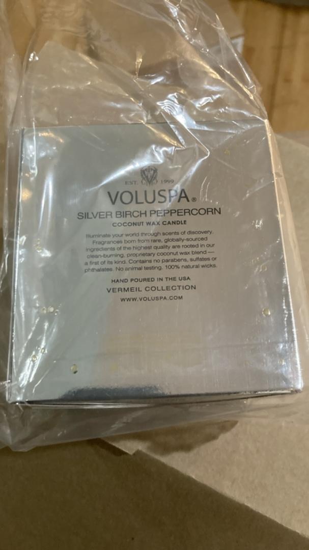 Voluspa Vermeil Silver Birch Peppercorn 9 oz Classic Candle