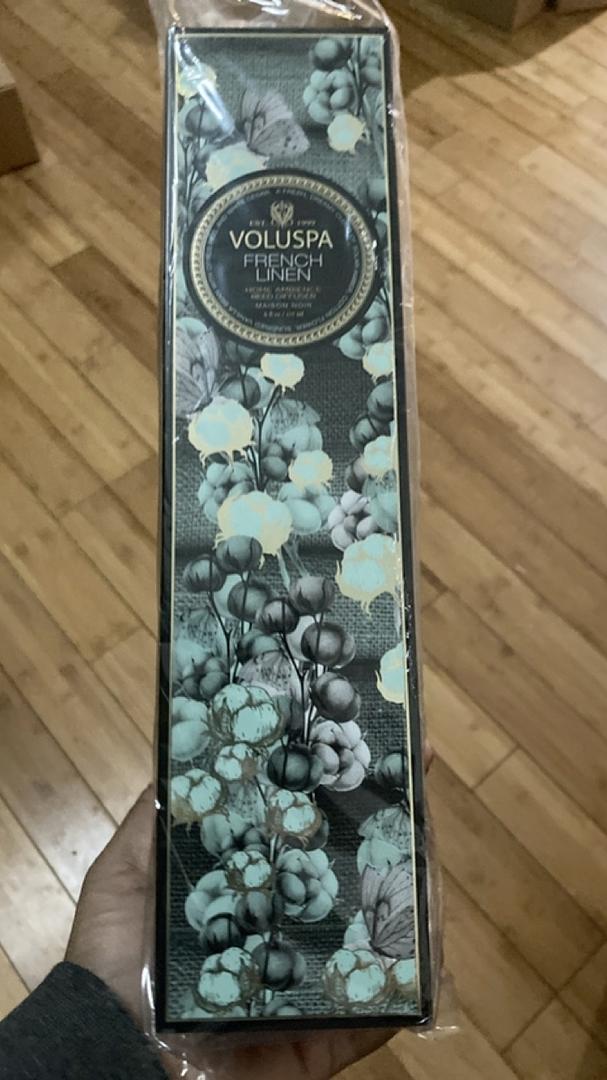Voluspa Maison Noir French Linen Reed Diffuser