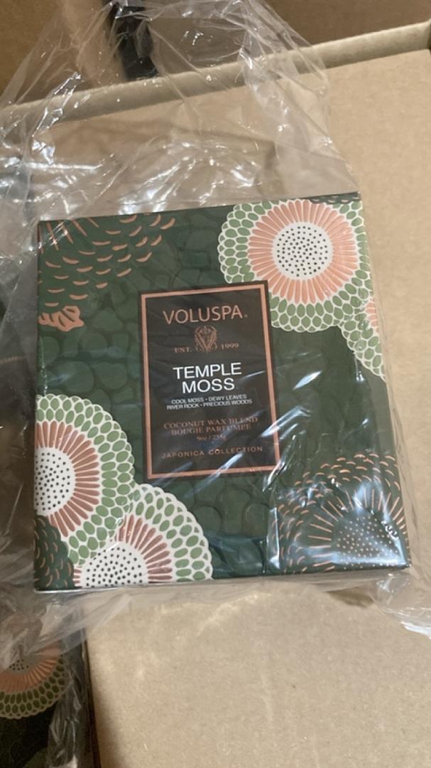 Voluspa Temple Moss 9.5 oz Classic Candle