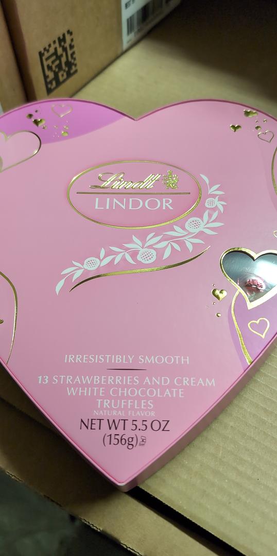 Lindt Lindor Strawberry and Creme White Chocolate Truffles Heart 5.5 oz Box(Case Pack of 6)